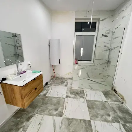 Friedrich August Iii Guest house *