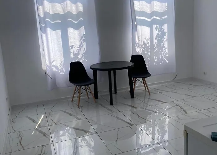 Friedrich August Iii بيت ضيافة تسيتاو